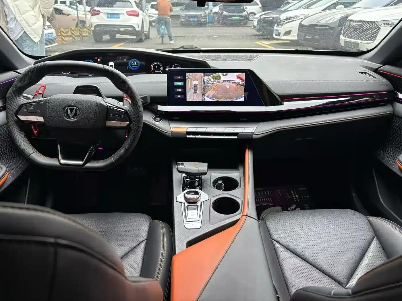 Changan UNI-V 2023 1.5T Premium Edition — миниатюра 6