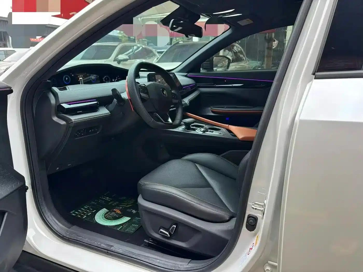 Changan UNI-V 2023 1.5T Premium Edition — миниатюра 7
