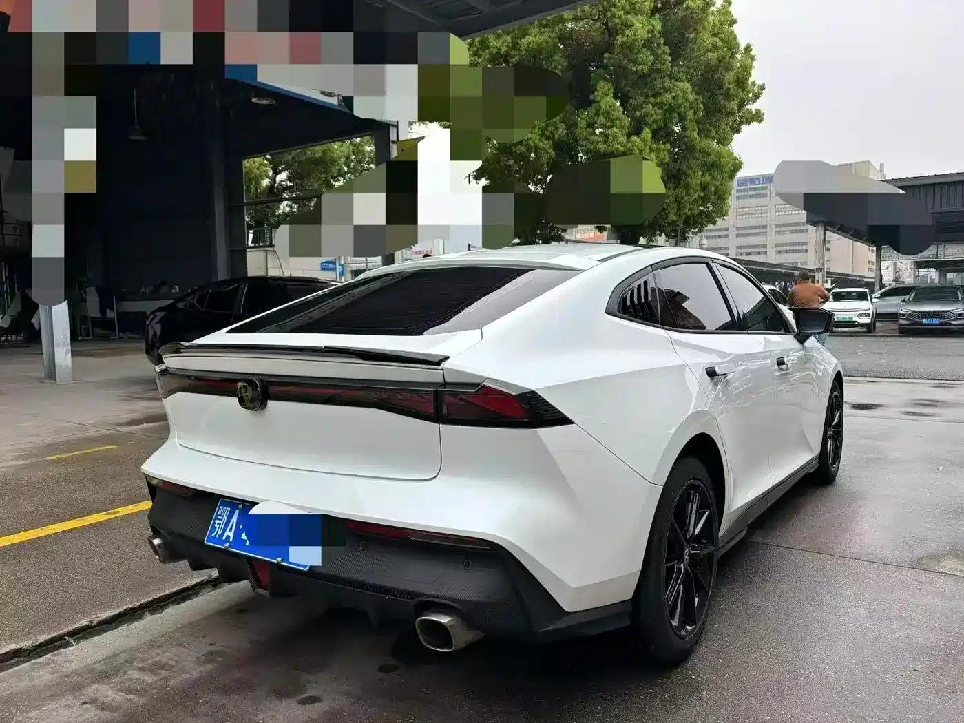 Changan UNI-V 2023 1.5T Premium Edition — миниатюра 9