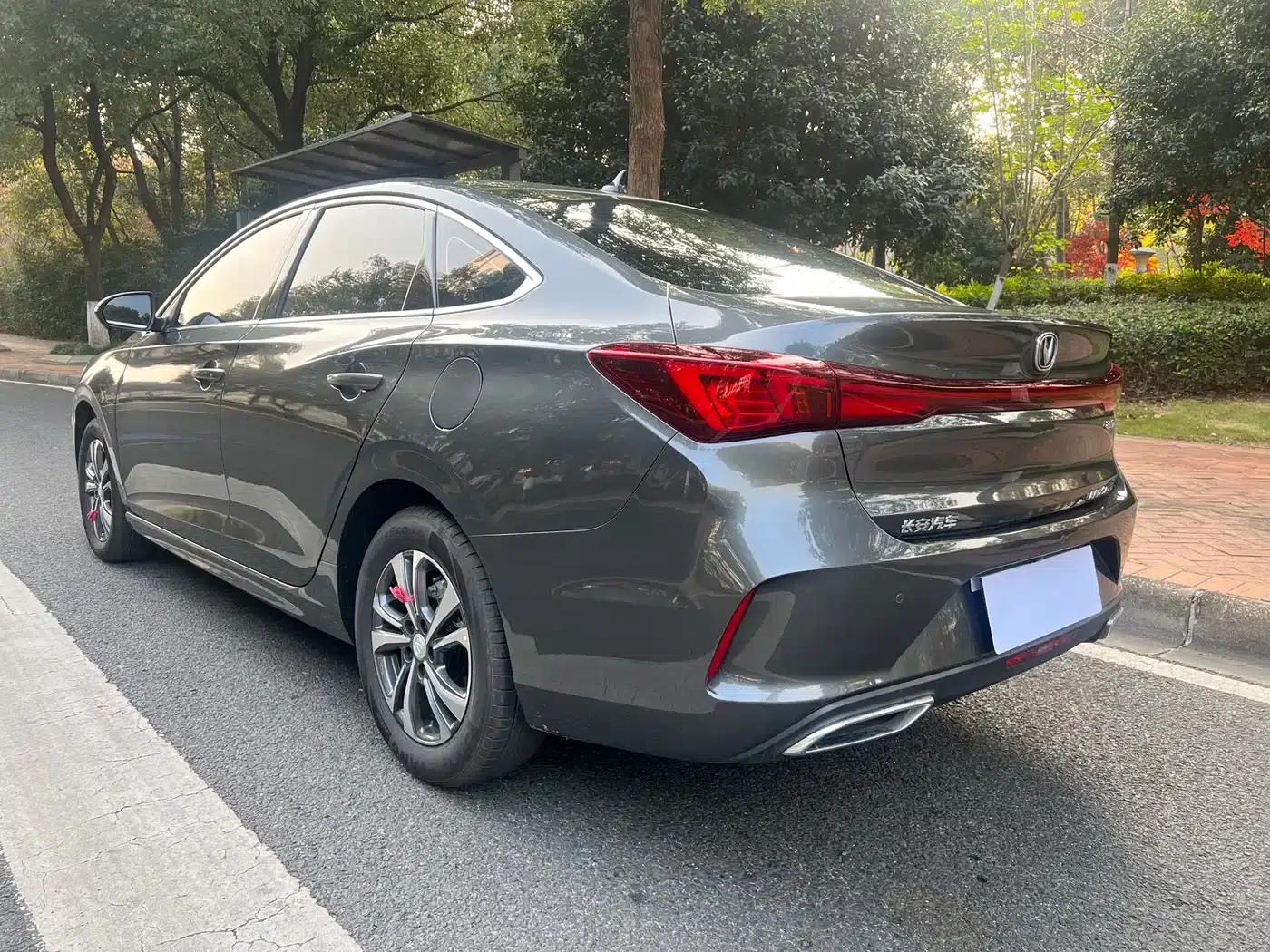 Changan Eado 2022 PLUS Blue Whale NE 1.4T GDI DCT Premium Edition — миниатюра 6
