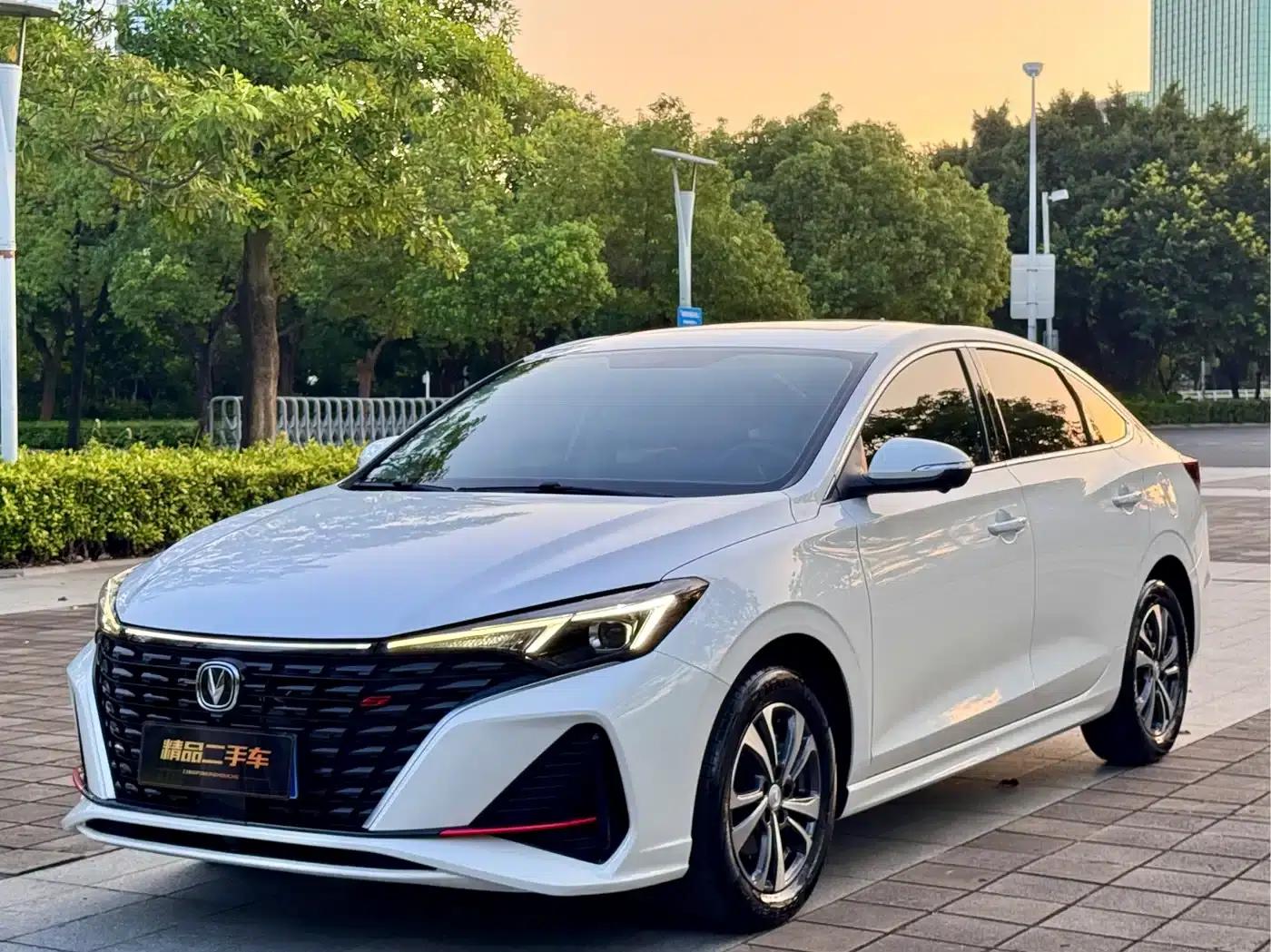 Changan Eado 2023 Enjoy Edition PLUS Blue Whale NE 1.4T GDI DCT Premium Edition — миниатюра 1