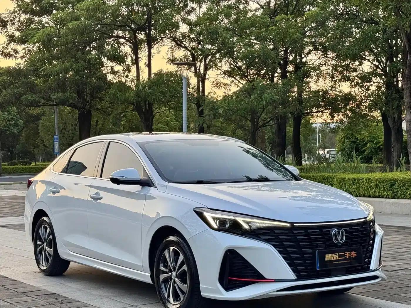 Changan Eado 2023 Enjoy Edition PLUS Blue Whale NE 1.4T GDI DCT Premium Edition — миниатюра 3