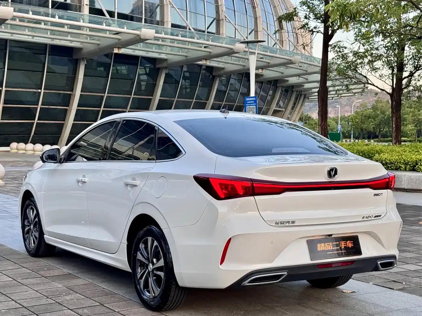 Changan Eado 2023 Enjoy Edition PLUS Blue Whale NE 1.4T GDI DCT Premium Edition — миниатюра 25