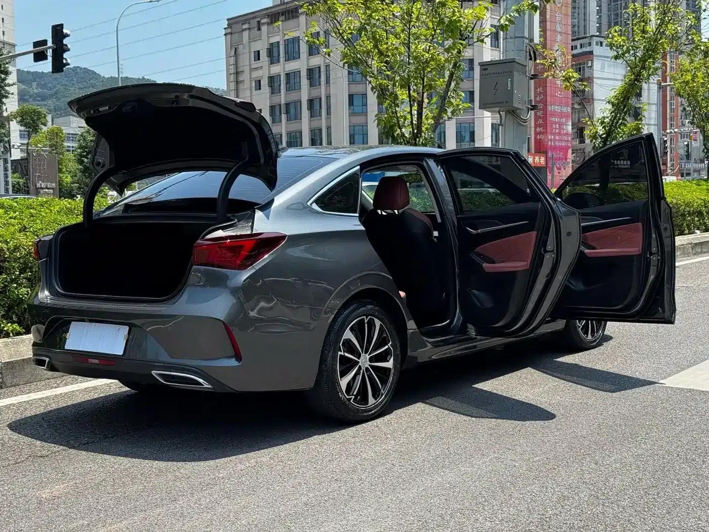 Changan Eado 2022 PLUS Blue Whale NE 1.4T GDI DCT Flagship Edition — миниатюра 27