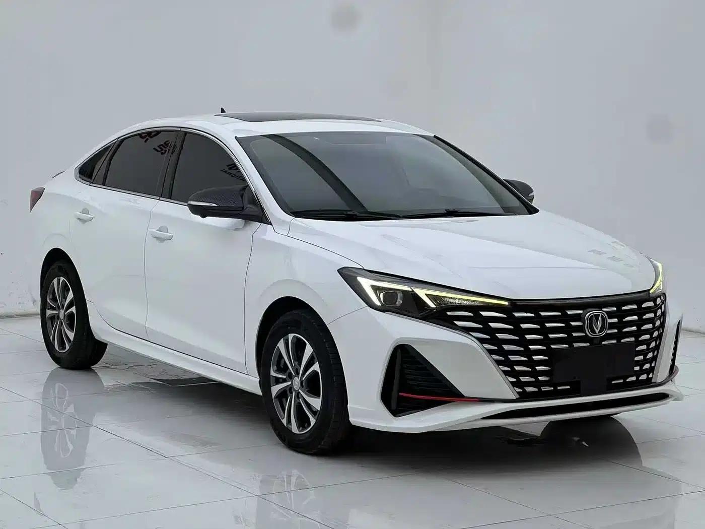 Changan Eado 2023 Enjoy Edition PLUS Blue Whale NE 1.4T GDI DCT Premium Edition — миниатюра 3