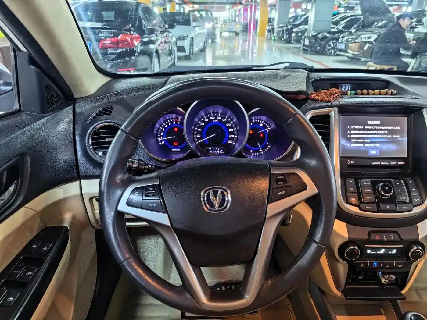 Changan Eado 2015 1.6L Manual Deluxe Edition (National V Emission Standard) — миниатюра 5