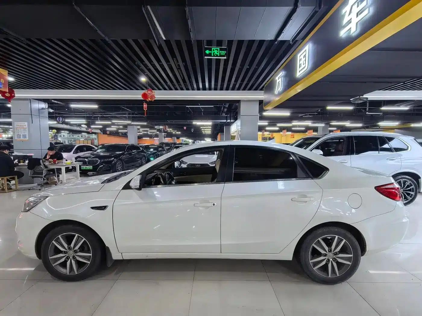 Changan Eado 2015 1.6L Manual Deluxe Edition (National V Emission Standard) — миниатюра 7
