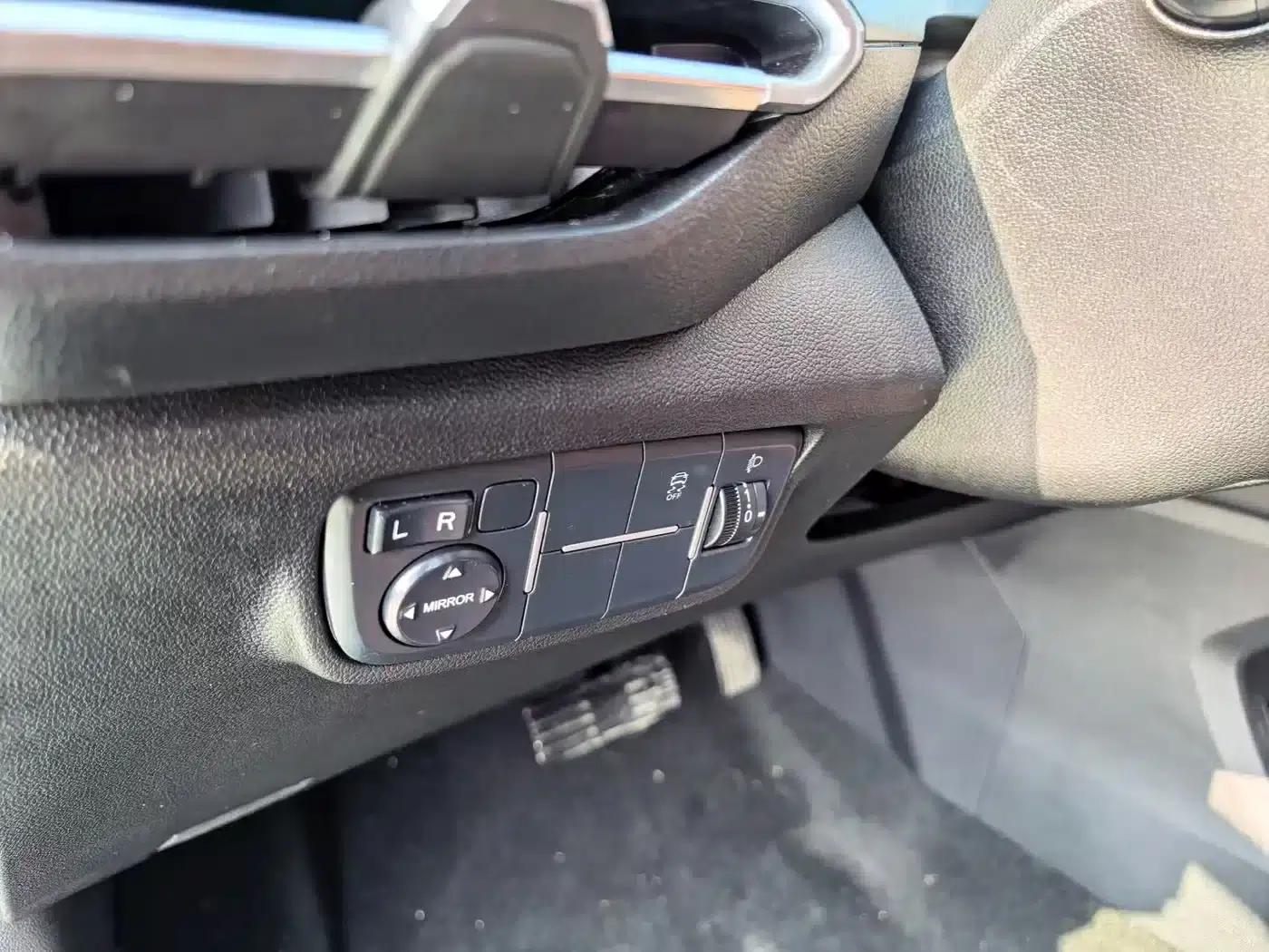 Changan Eado 2023 Enjoy Edition PLUS Blue Whale NE 1.4T GDI DCT Premium Edition — миниатюра 14