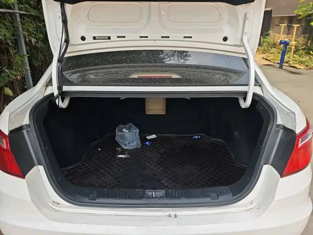 Changan Eado 2015 1.6L Manual Deluxe Edition (National V Emission Standard) — миниатюра 19