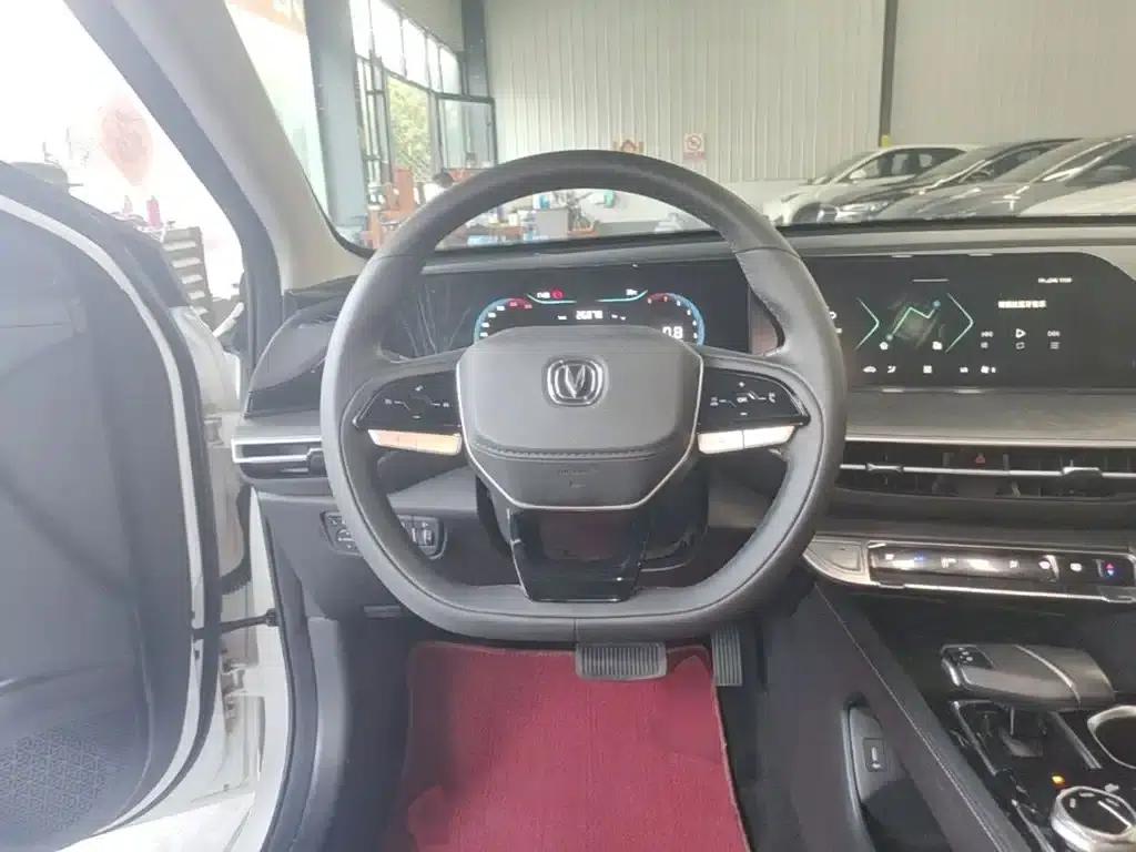 Changan Eado 2022 PLUS Blue Whale NE 1.4T GDI DCT Premium Edition — миниатюра 11