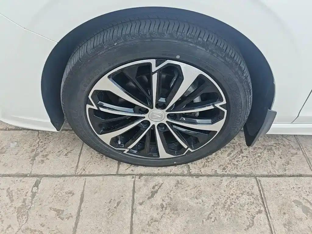 Changan Eado 2022 PLUS Blue Whale NE 1.4T GDI DCT Flagship Edition — миниатюра 23