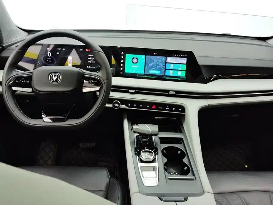 Changan CS75PLUS 2024 Model, Third Generation, Champion Edition, 1.5T Intelligent Driving and Sporty Type — миниатюра 12