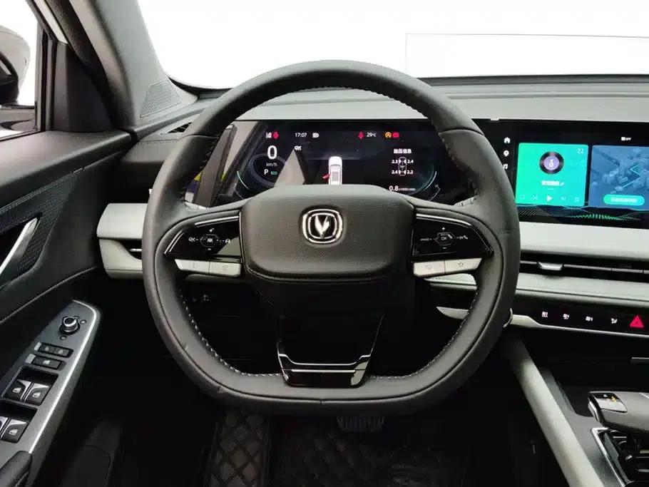 Changan CS75PLUS 2024 Model, Third Generation, Champion Edition, 1.5T Intelligent Driving and Sporty Type — миниатюра 15