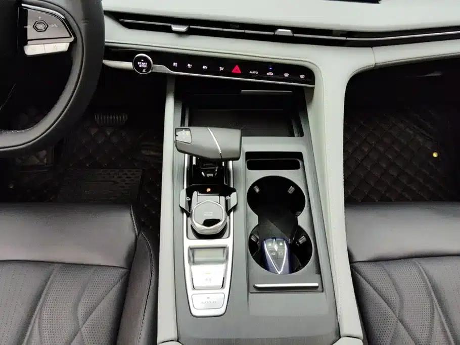 Changan CS75PLUS 2024 Model, Third Generation, Champion Edition, 1.5T Intelligent Driving and Sporty Type — миниатюра 16