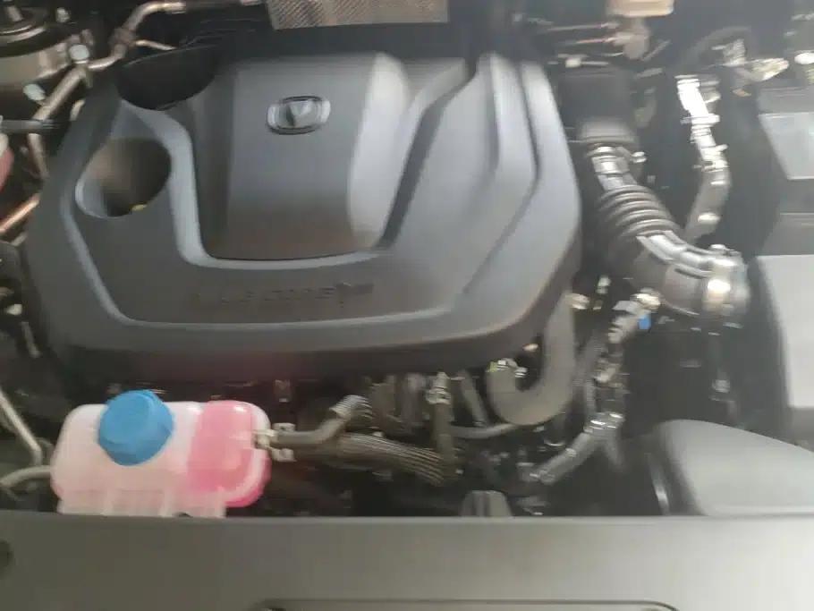 Changan CS75PLUS 2025 Third Generation Champion Edition 1.5T Sporty Model — миниатюра 10