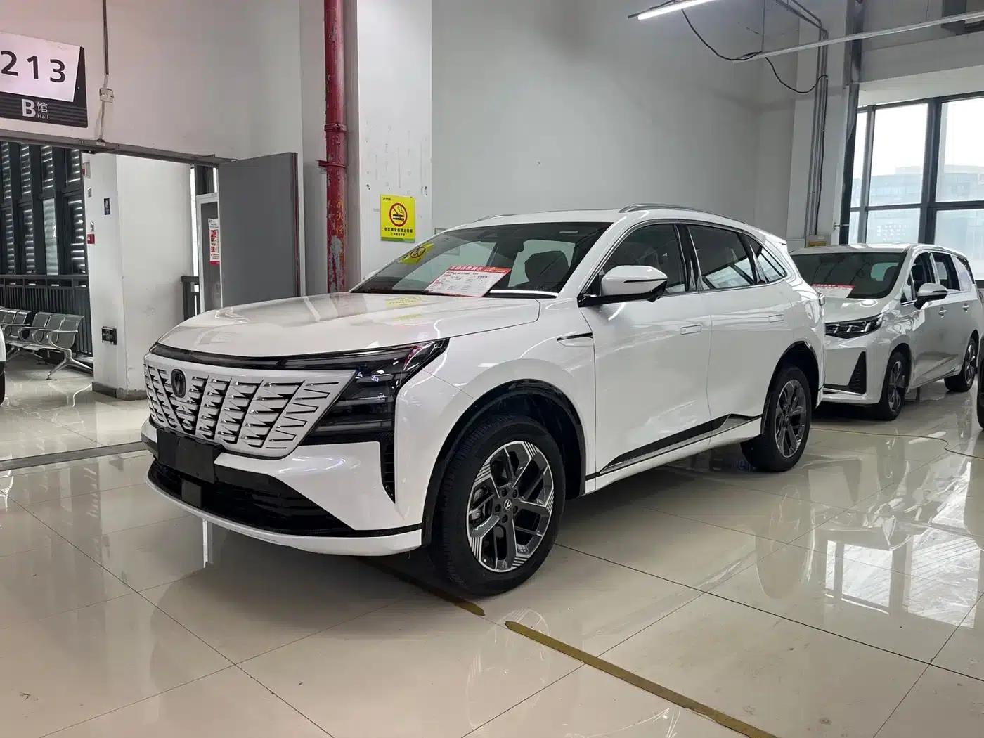 Changan CS75PLUS 2025 Fourth Generation 1.5T New Blue Whale Smart Premium Edition — миниатюра 1