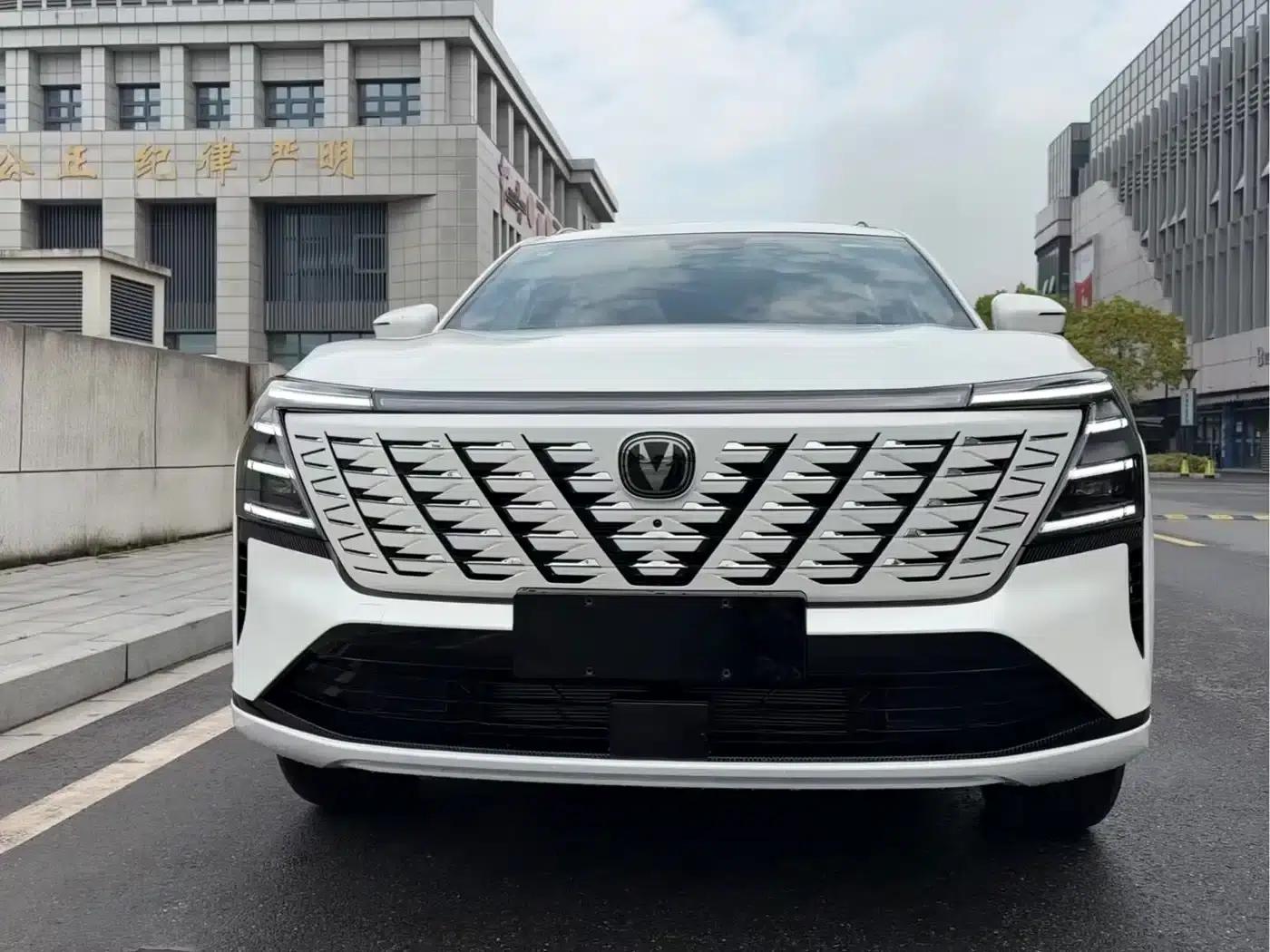 Changan CS75PLUS 2025 Fourth Generation 1.5T New Blue Whale Smart Premium Edition — миниатюра 2
