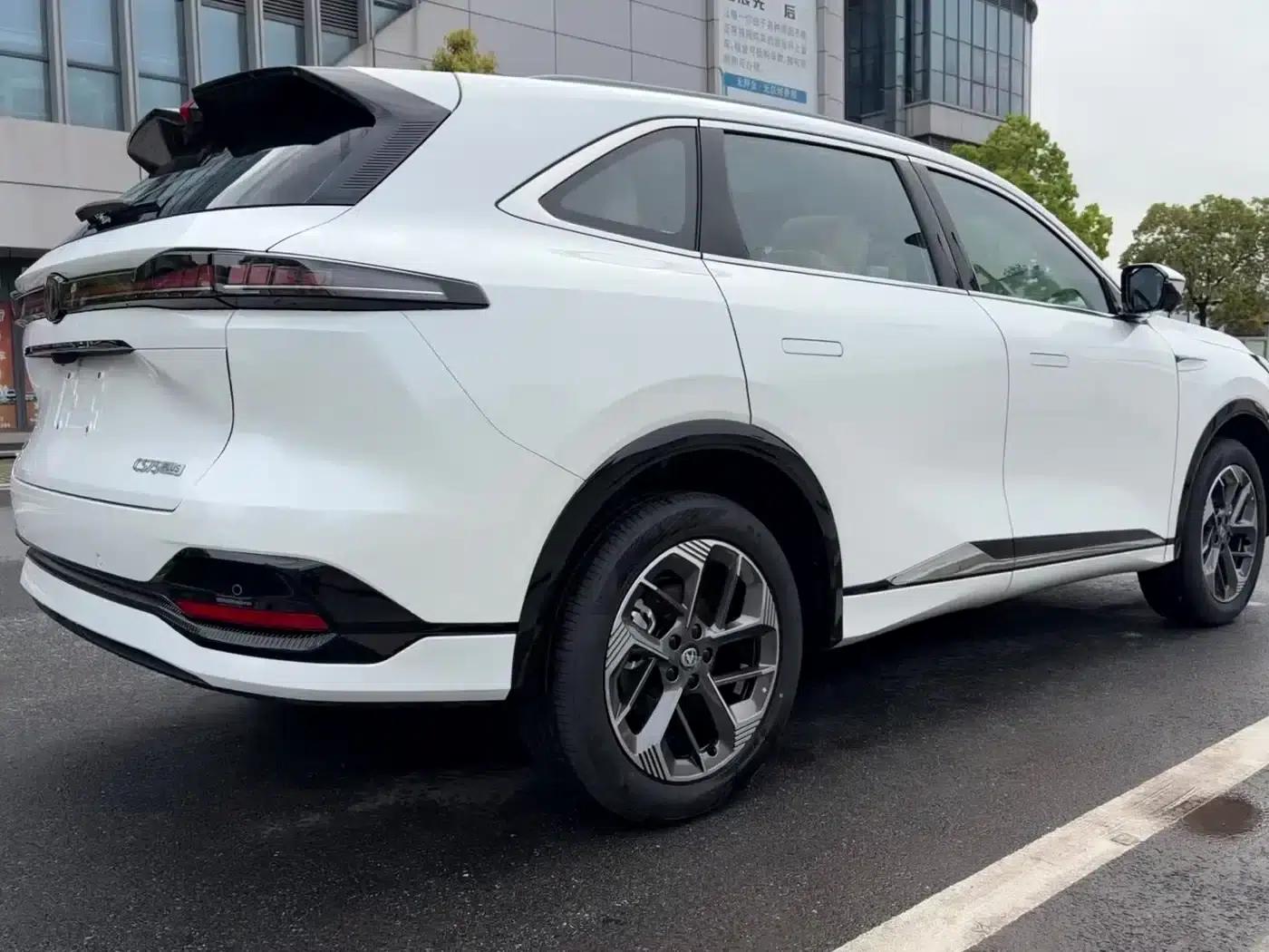Changan CS75PLUS 2025 Fourth Generation 1.5T New Blue Whale Smart Premium Edition — миниатюра 4