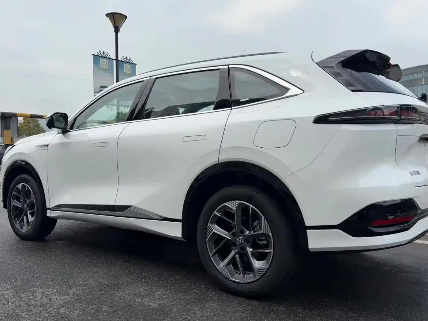 Changan CS75PLUS 2025 Fourth Generation 1.5T New Blue Whale Smart Premium Edition — миниатюра 6