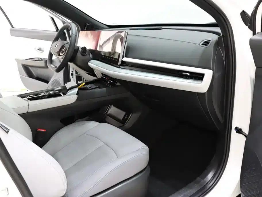 Changan UNI-T 2023 Second Generation 1.5T Premium Edition — миниатюра 8