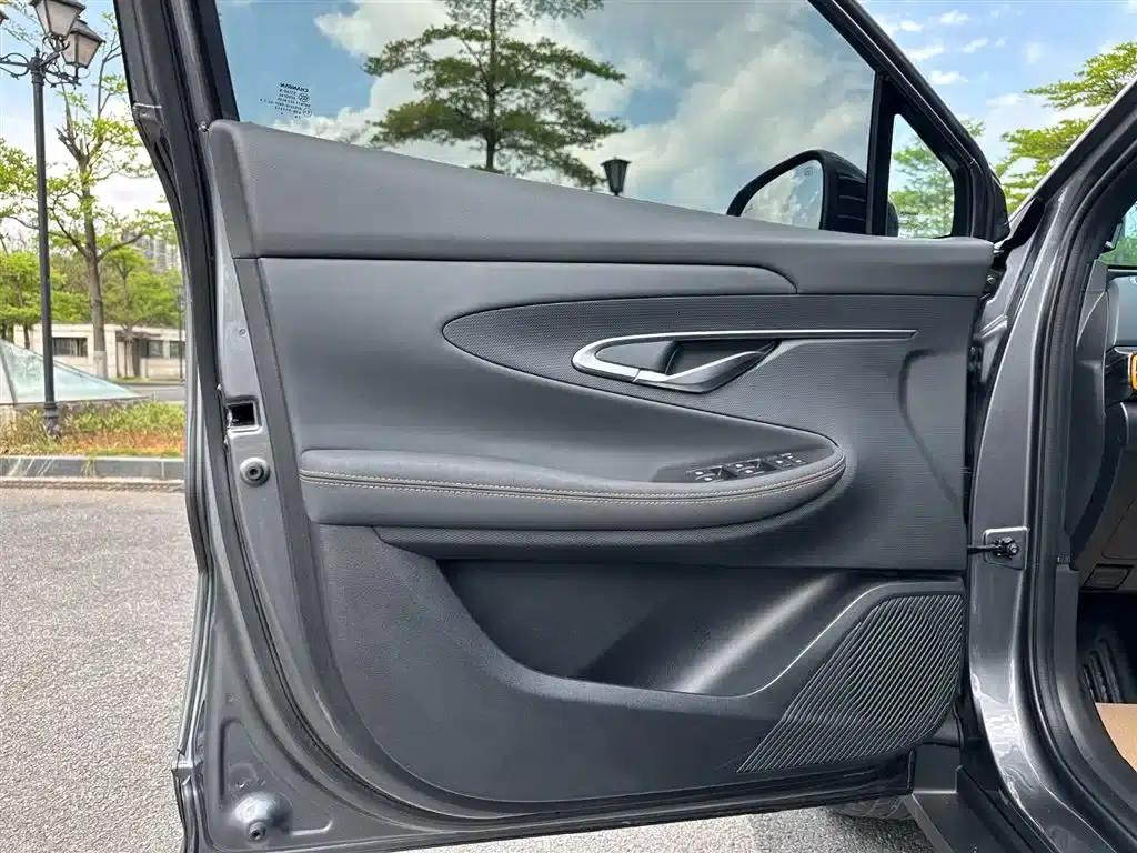 Changan UNI-T 2022 2.0T Sport Navigator Edition — миниатюра 4