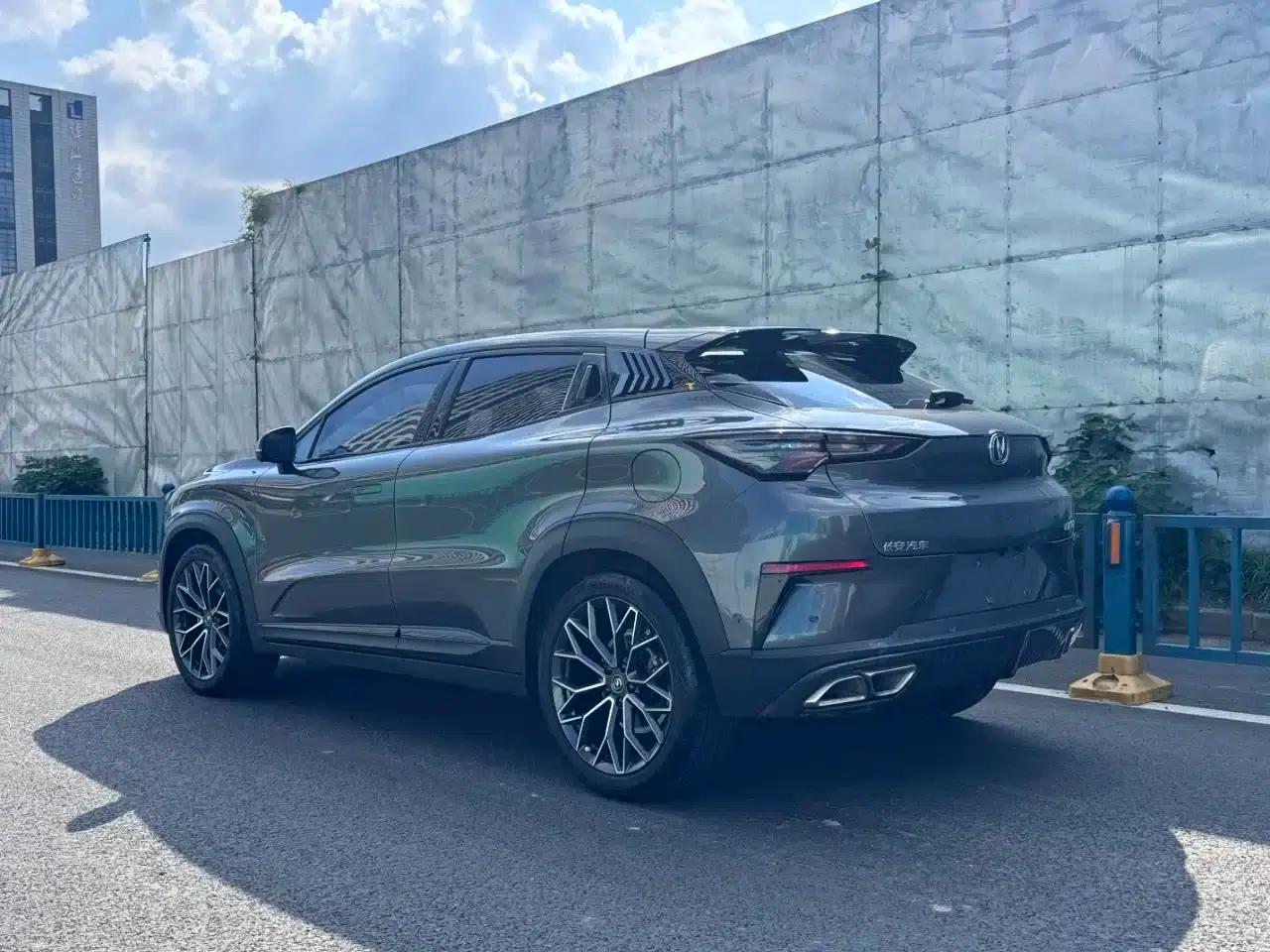 Changan UNI-T 2022 1.5T Flagship Edition — миниатюра 5