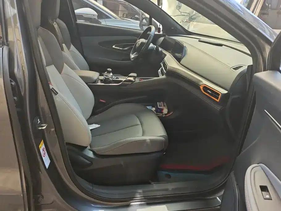 Changan UNI-T 2022 1.5T Premium Edition — миниатюра 8