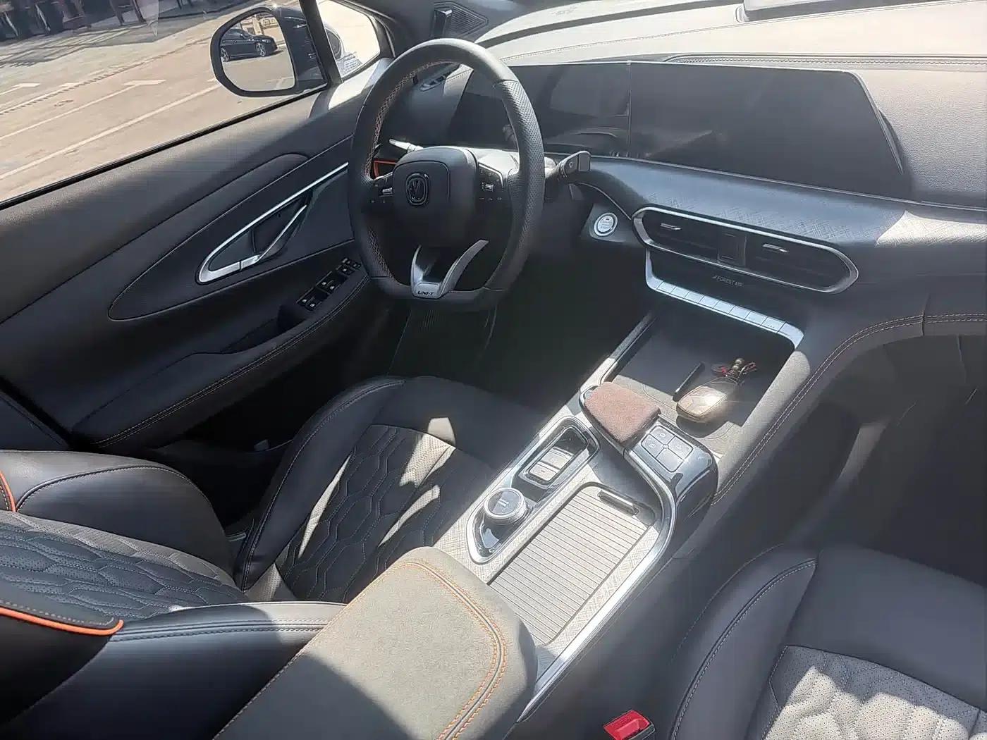 Changan UNI-T 2022 1.5T Sport Flagship Edition — миниатюра 7