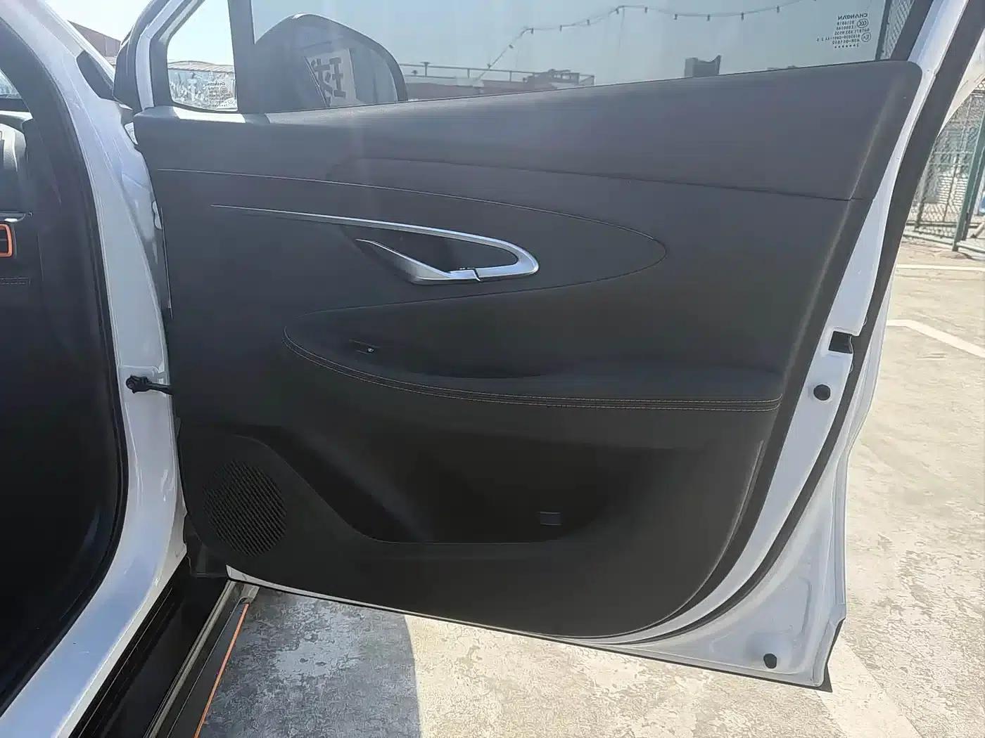 Changan UNI-T 2022 1.5T Sport Flagship Edition — миниатюра 8