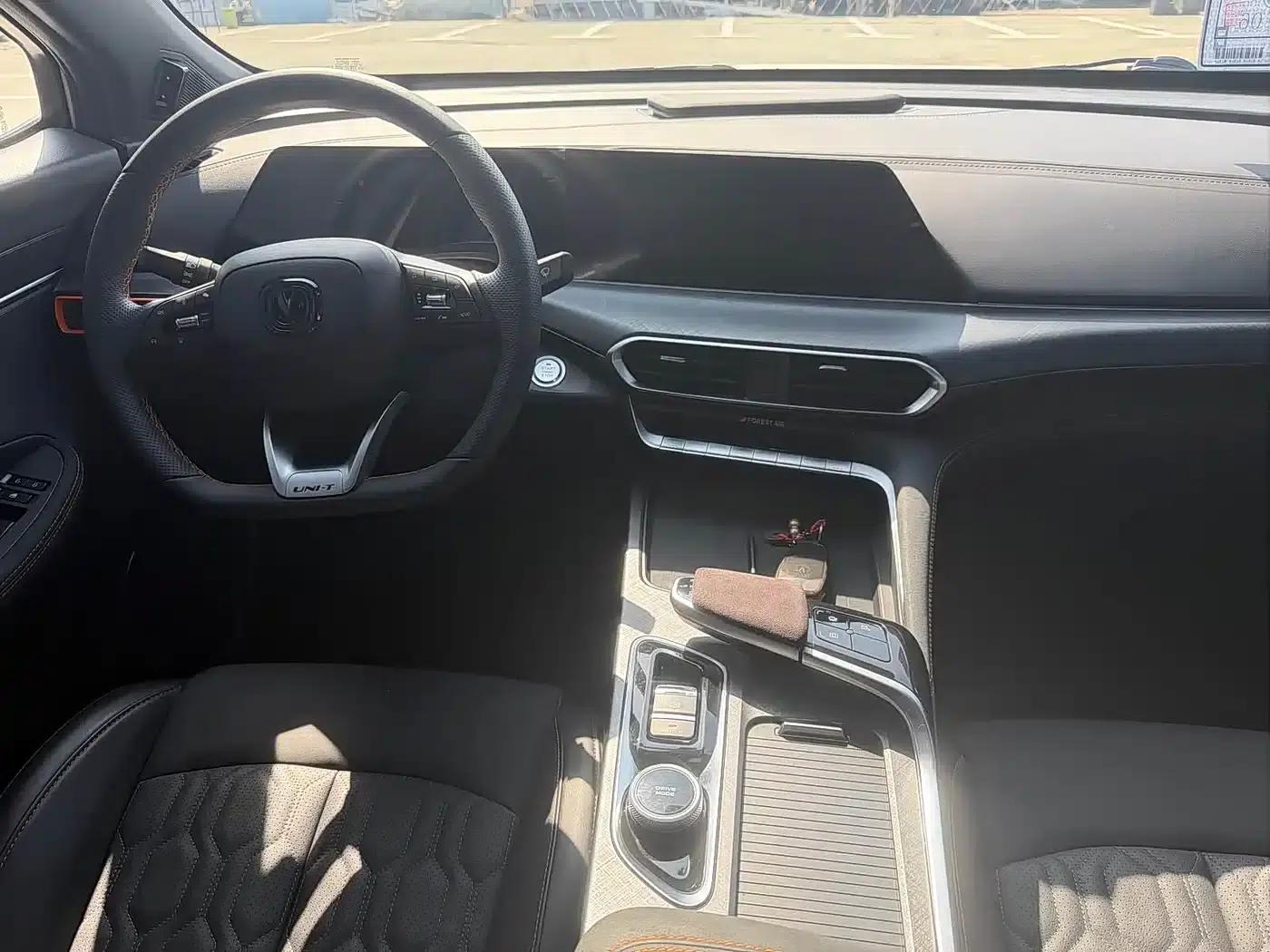 Changan UNI-T 2022 1.5T Sport Flagship Edition — миниатюра 10