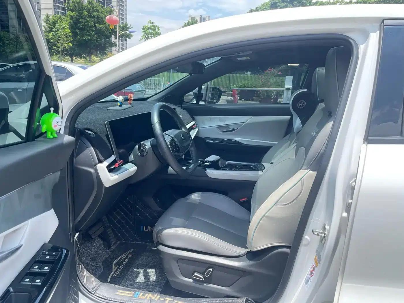 Changan UNI-T 2023 Second Generation 1.5T Premium Edition — миниатюра 8