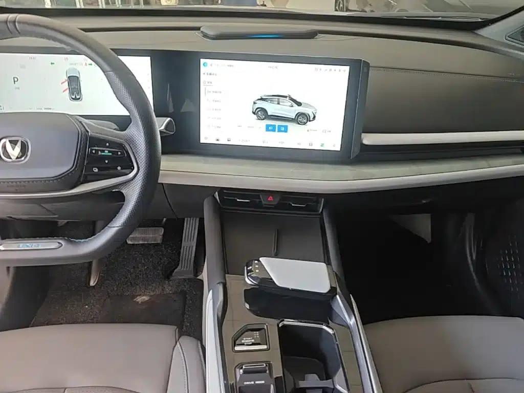 Changan UNI-T 2023 Second Generation 1.5T Premium Edition — миниатюра 13