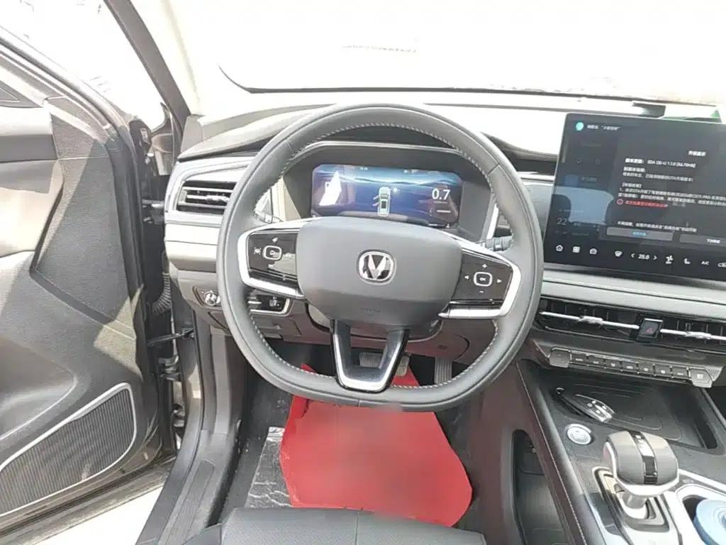 Changan CS75 2026 PRO 1.5T DCT Premium 7-seater — миниатюра 11