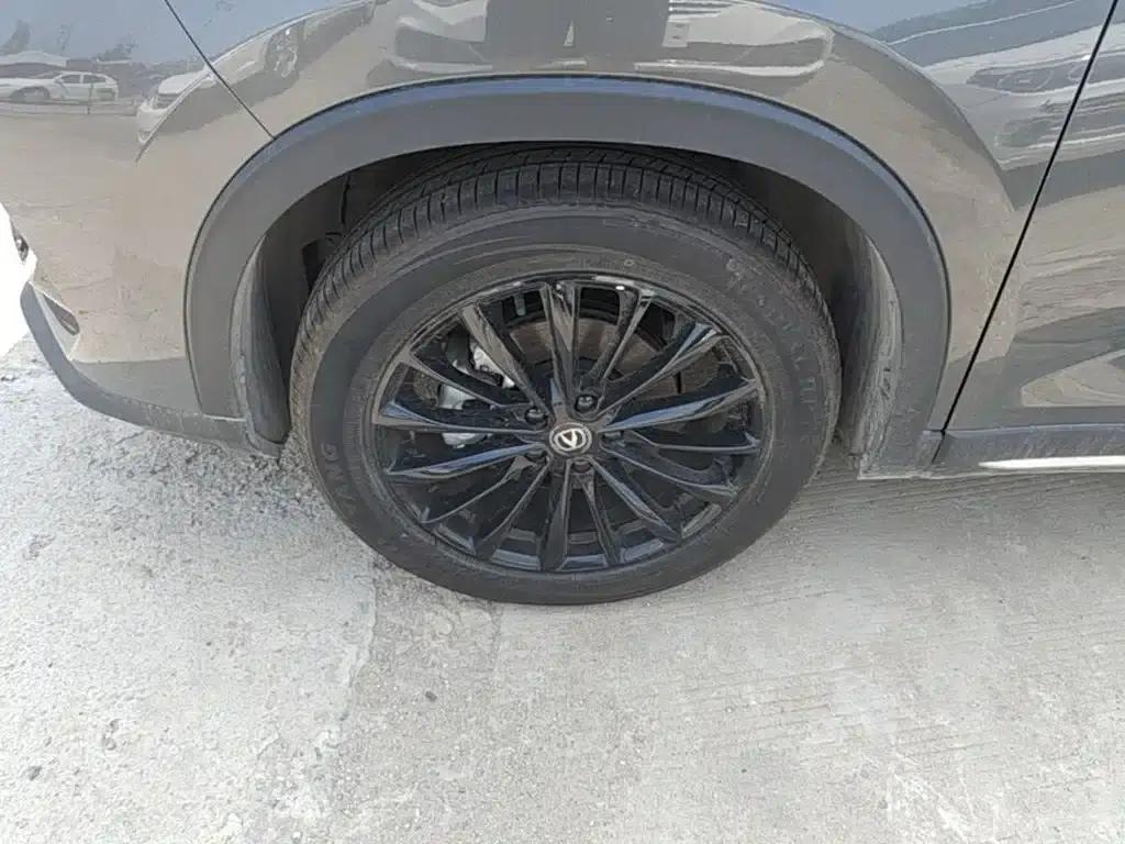 Changan CS75 2026 PRO 1.5T DCT Premium 7-seater — миниатюра 23