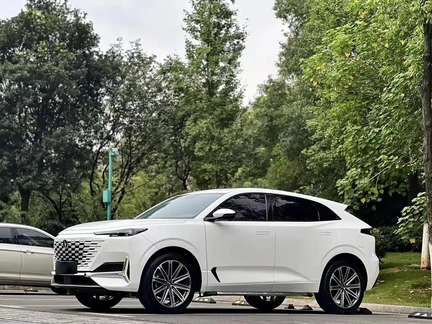 Changan UNI-K 2024 2.0T 2WD Yue Shang Edition — миниатюра 1