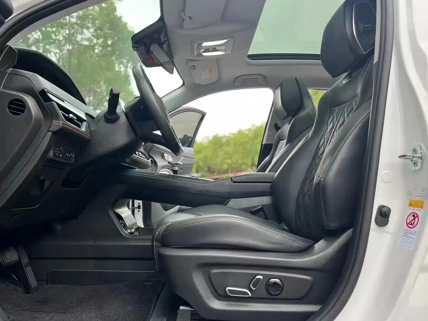 Changan UNI-K 2024 2.0T 2WD Yue Shang Edition — миниатюра 4