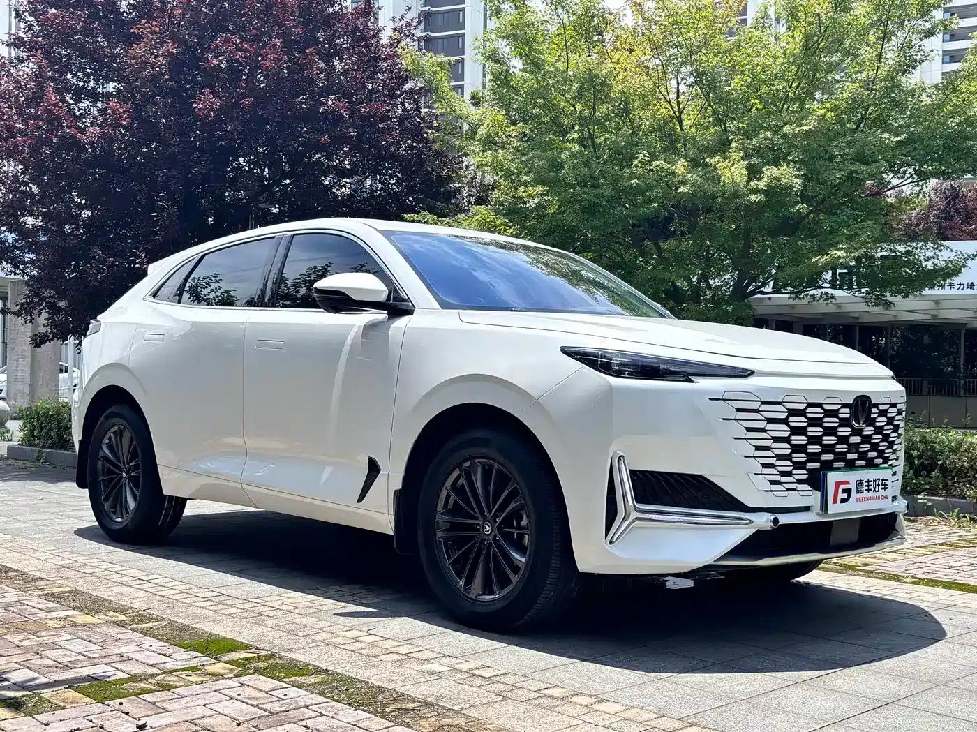 Changan UNI-K 2023 2.0T 2WD Yue Shang Edition — миниатюра 3