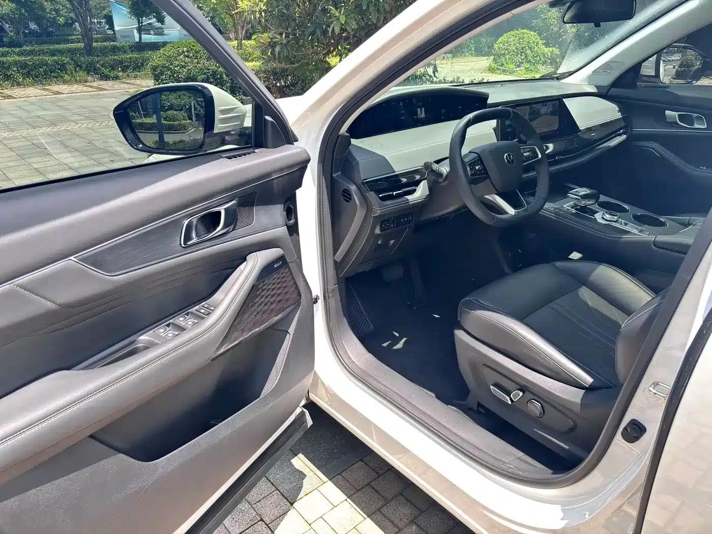 Changan UNI-K 2023 2.0T 2WD Yue Shang Edition — миниатюра 10