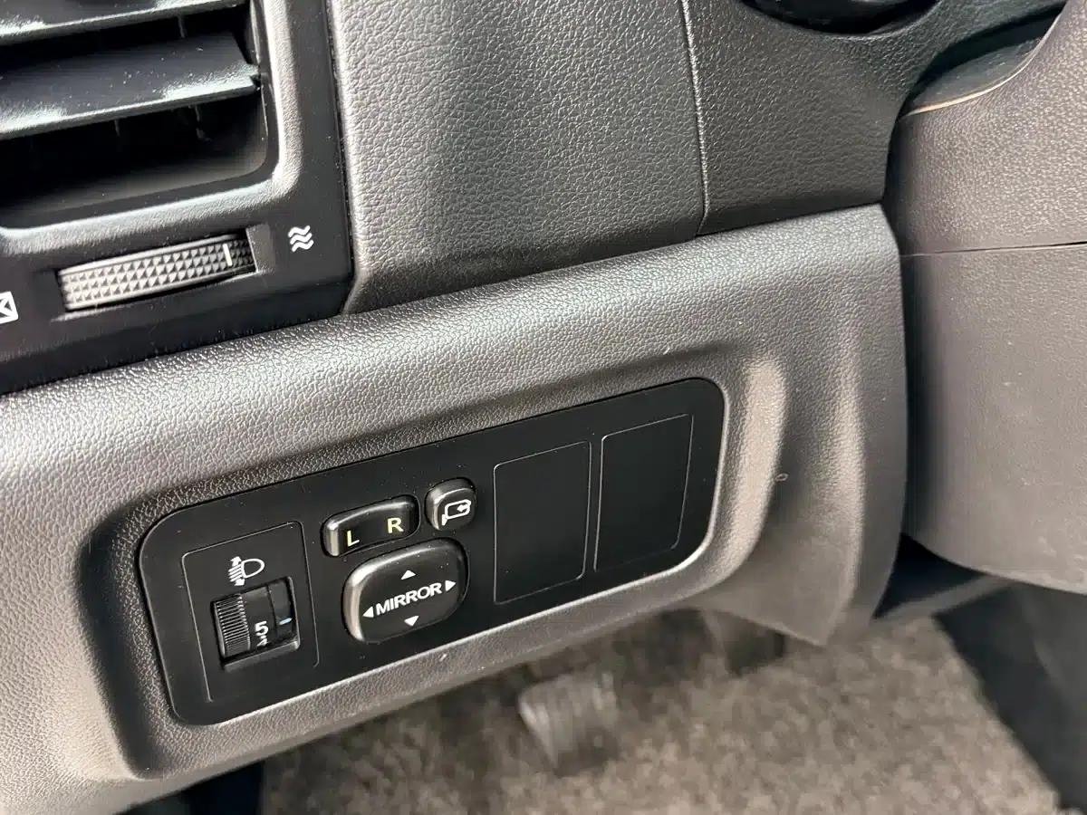 Changan CS35 2012 1.6L Manual Deluxe Edition (National V Emission Standard) — миниатюра 12