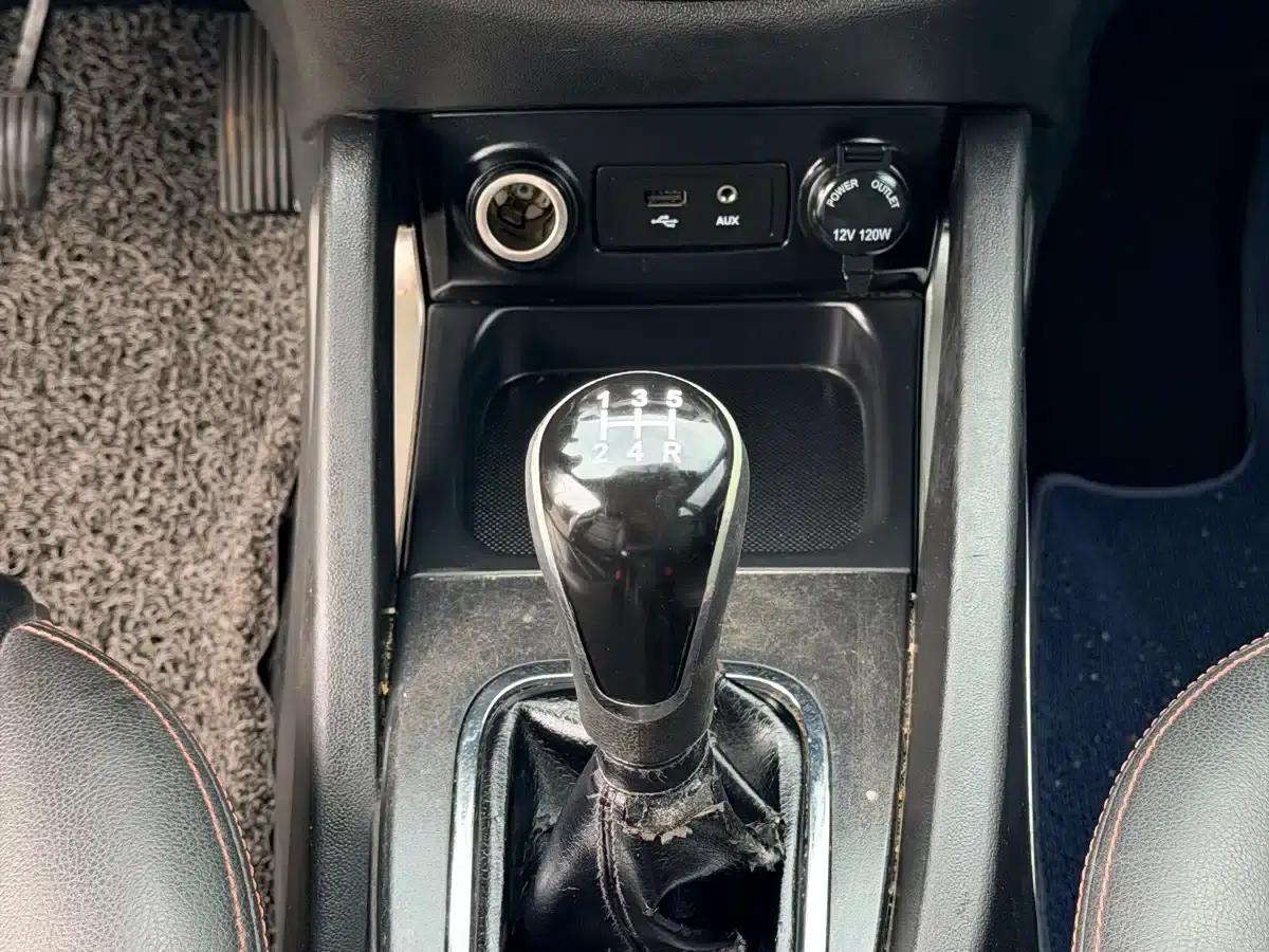 Changan CS35 2012 1.6L Manual Deluxe Edition (National V Emission Standard) — миниатюра 17
