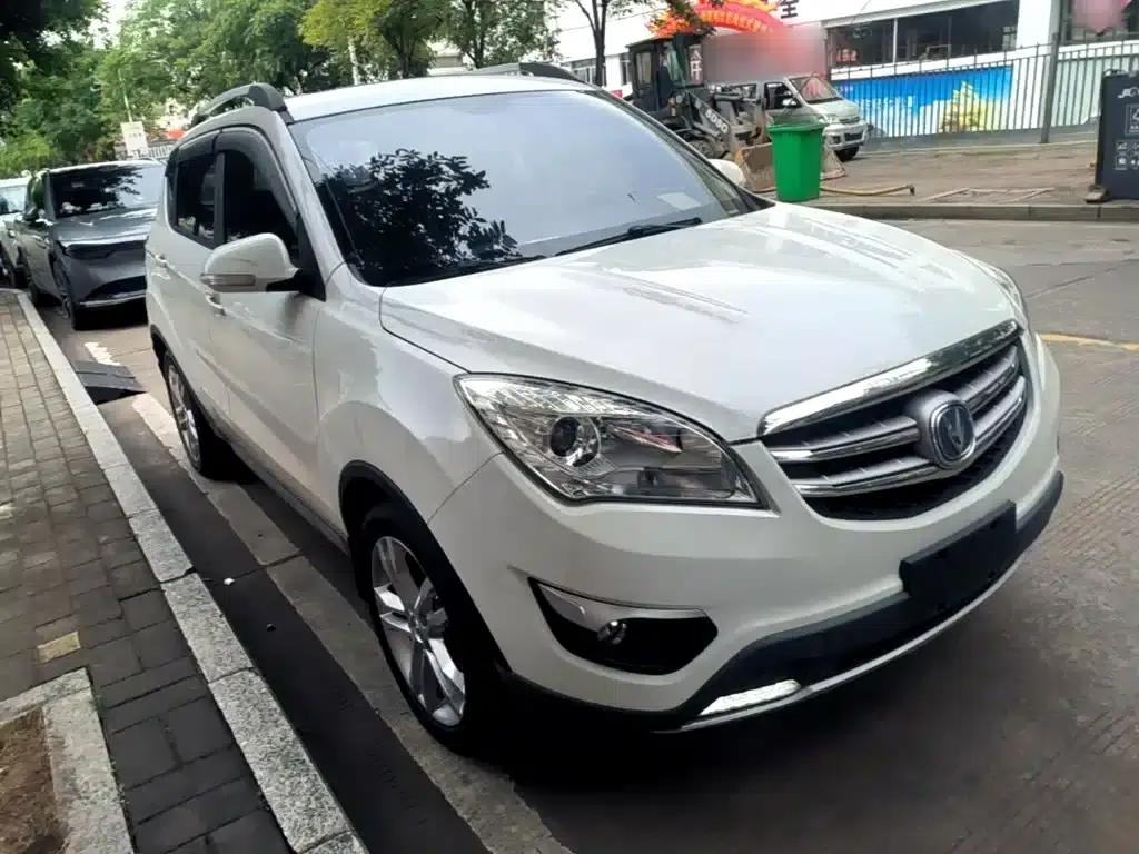 Changan CS35 2016 1.6L Manual Deluxe Edition (National V Emission Standard) — миниатюра 4