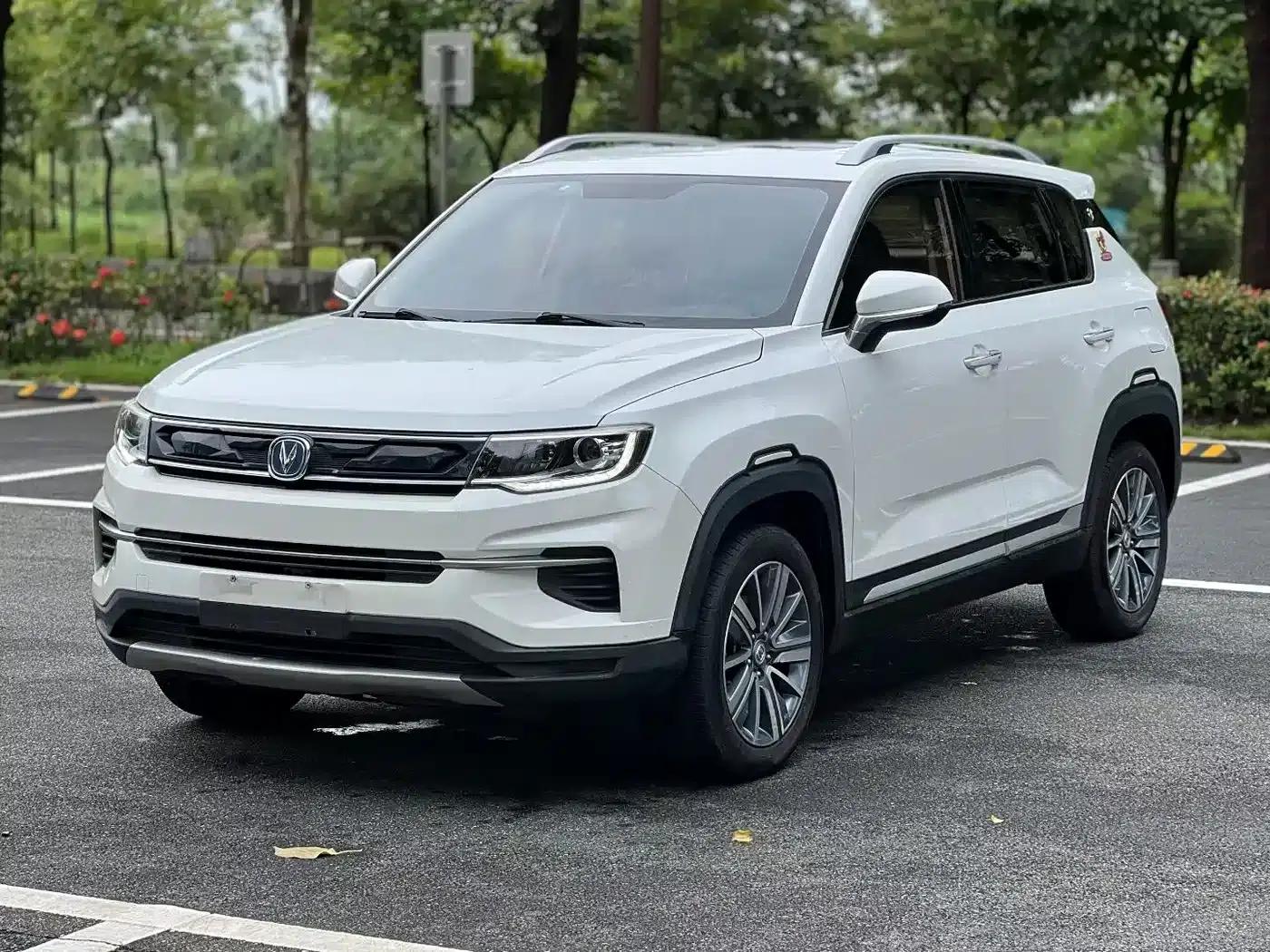 Changan CS35PLUS 2019 1.6L Manual Connected Edition — миниатюра 1