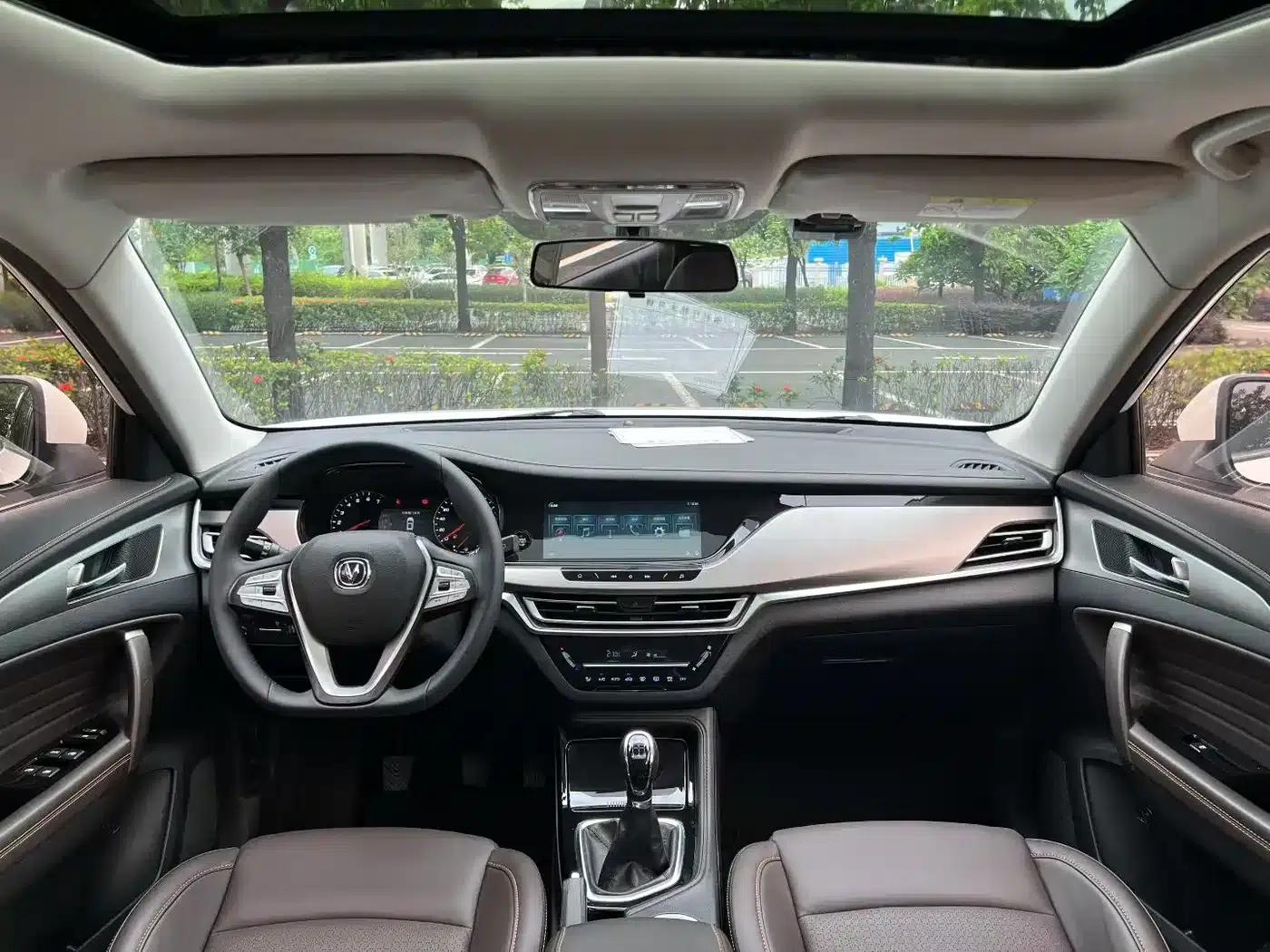 Changan CS35PLUS 2019 1.6L Manual Connected Edition — миниатюра 8