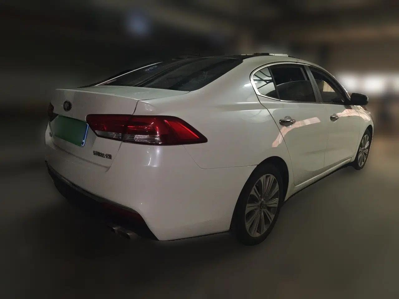 Kia K4 2014 1.8L Automatic DLX — миниатюра 6