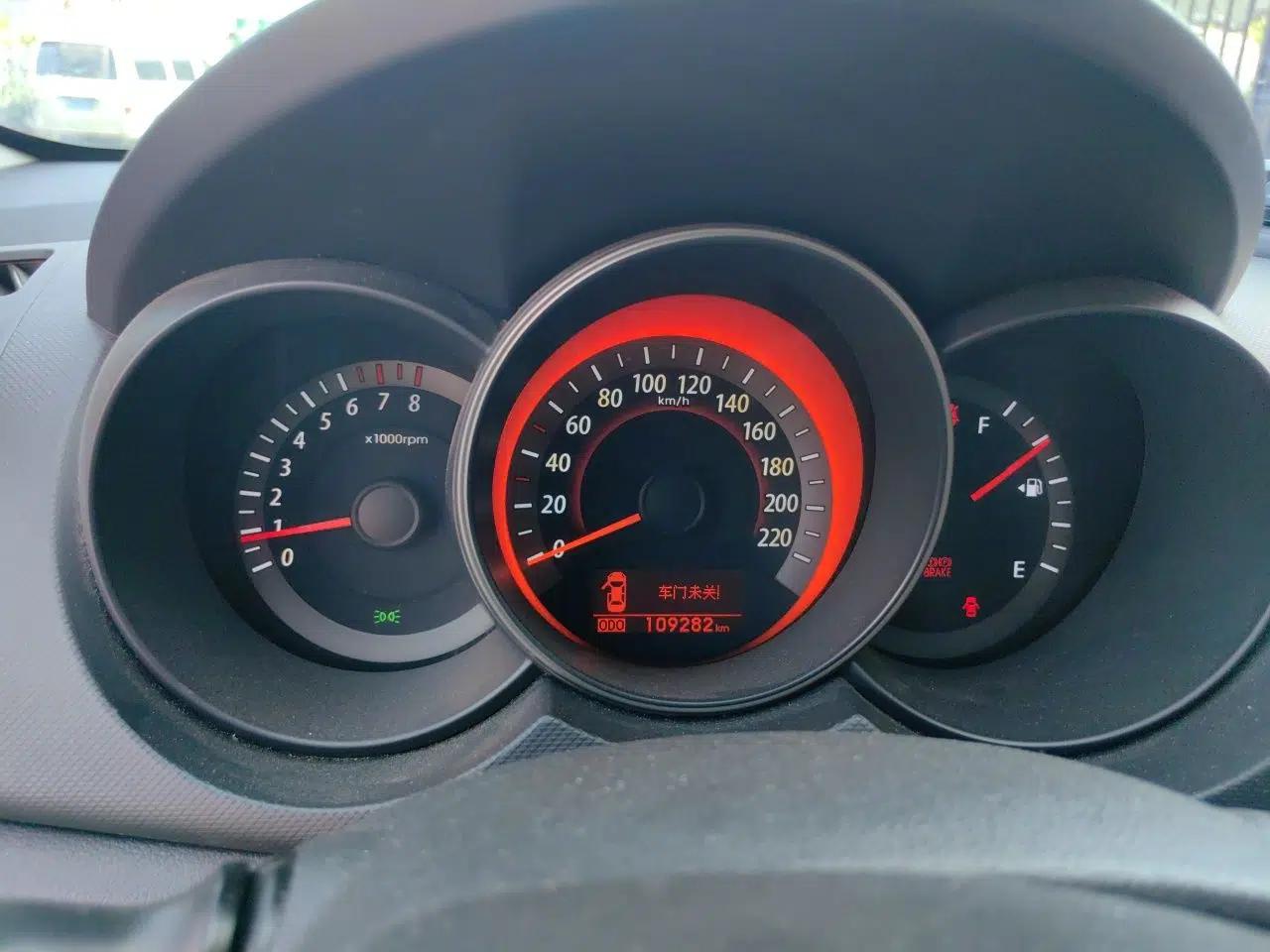 Kia Forte 2009 1.6L MT GLS — миниатюра 11