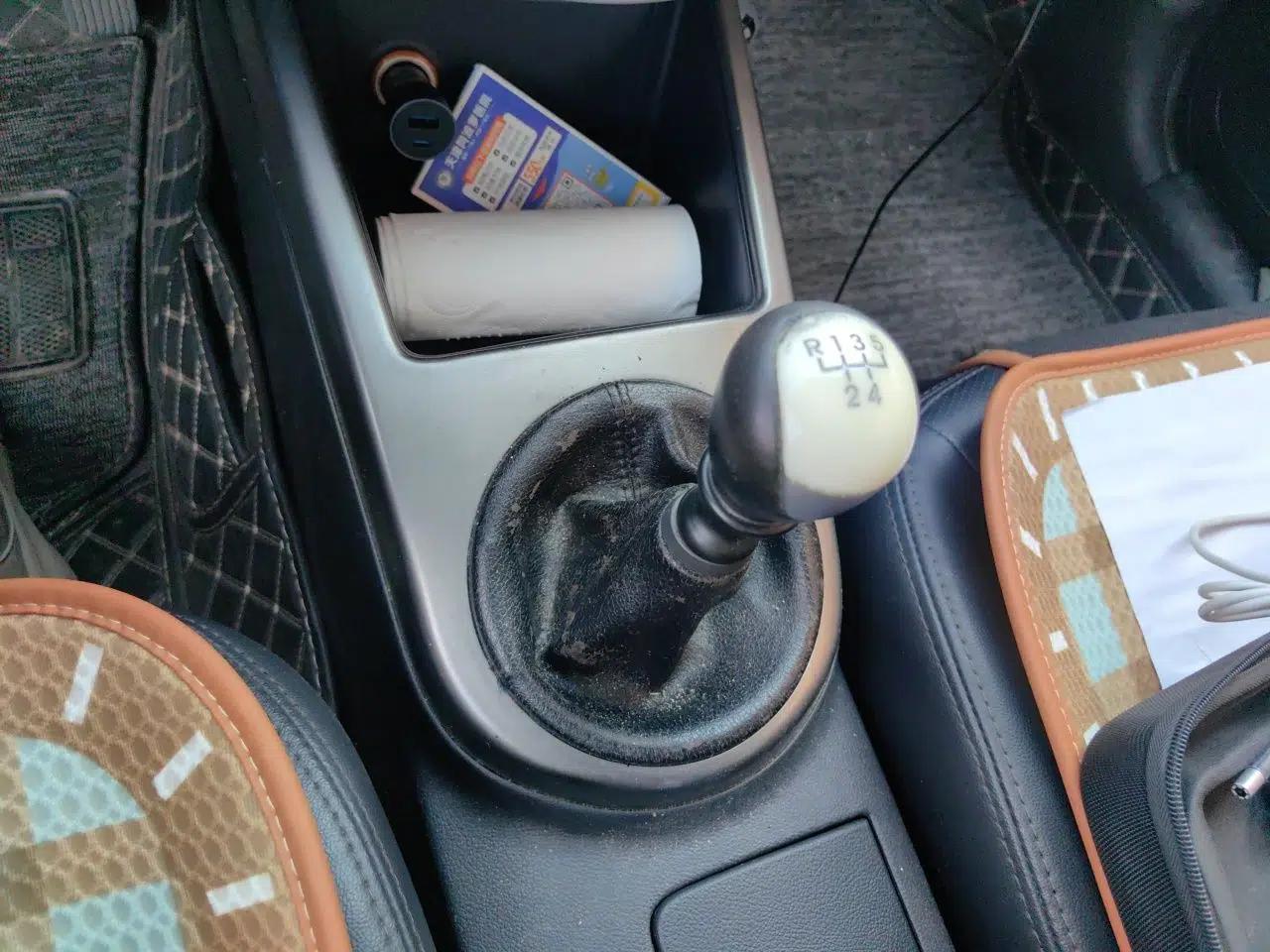 Kia Forte 2009 1.6L MT GLS — миниатюра 14