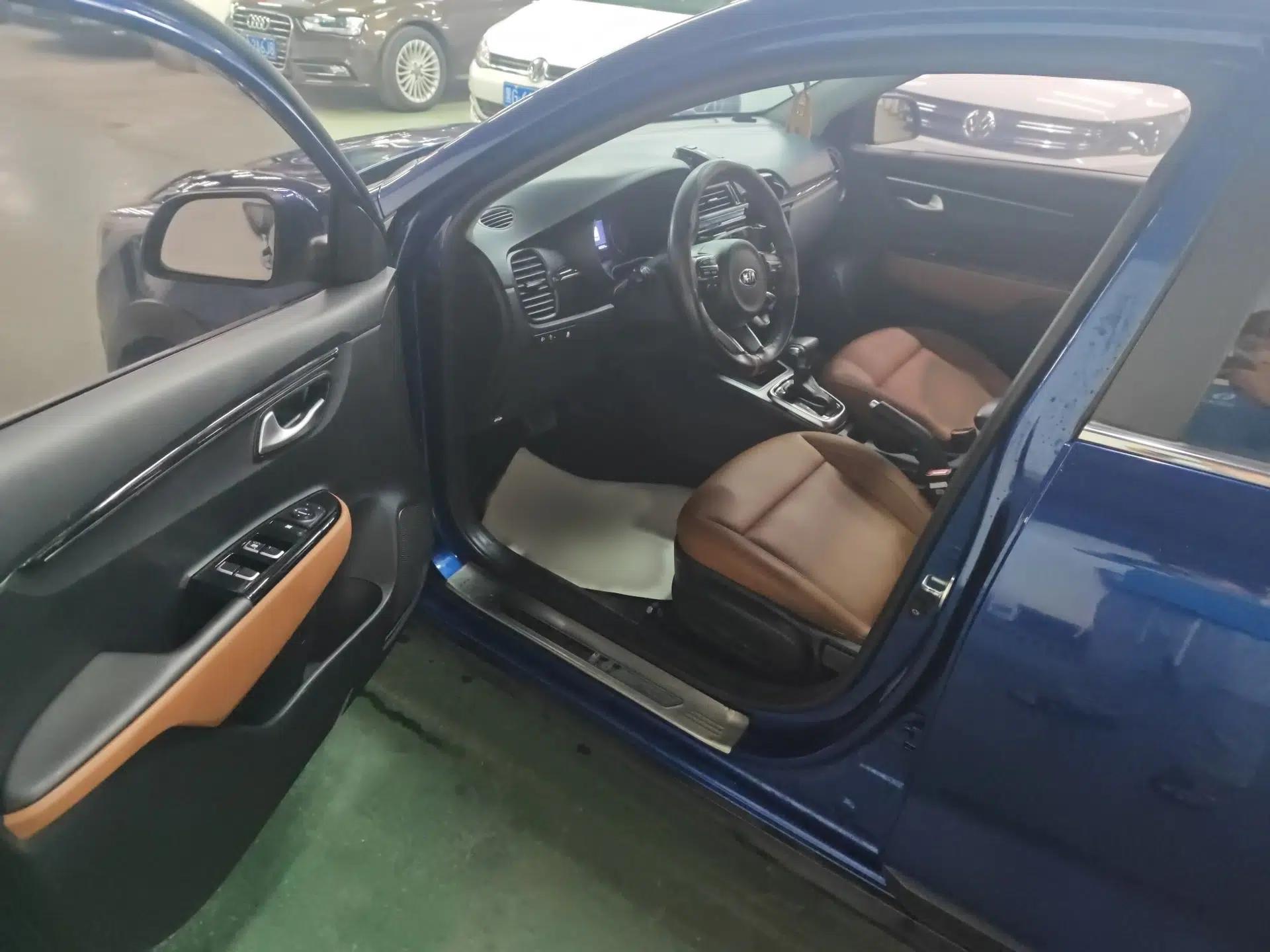 Kia KX Cross 2017 1.4L AT GLS — миниатюра 10