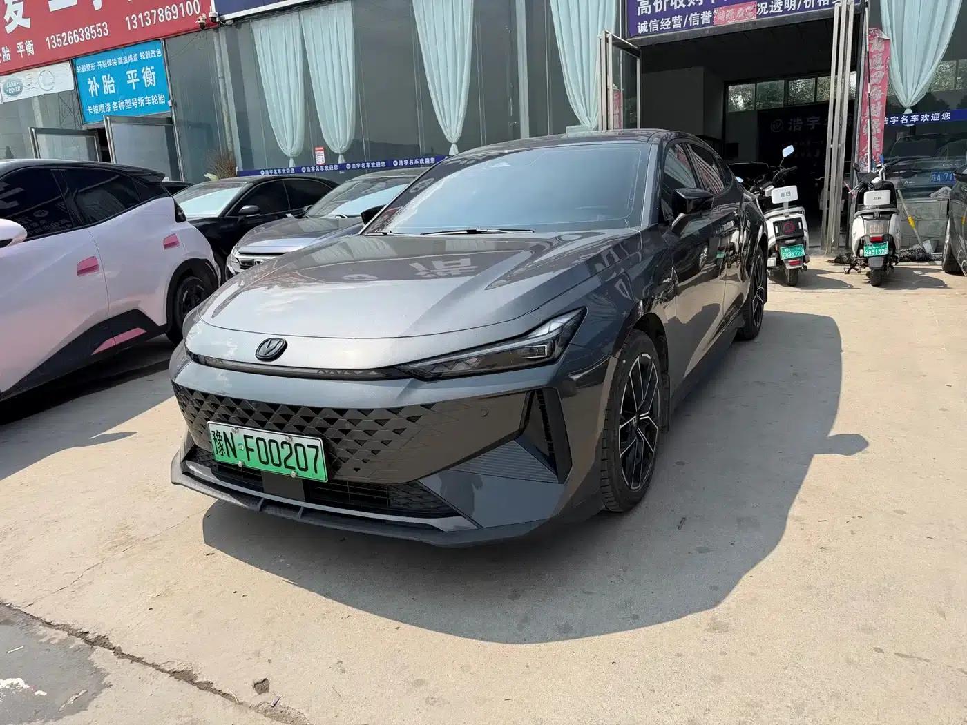 Changan UNI-V Smart Electric iDD 2024 Model Blue Whale Smart Electric iDD 136km Smart Cool Edition — миниатюра 1