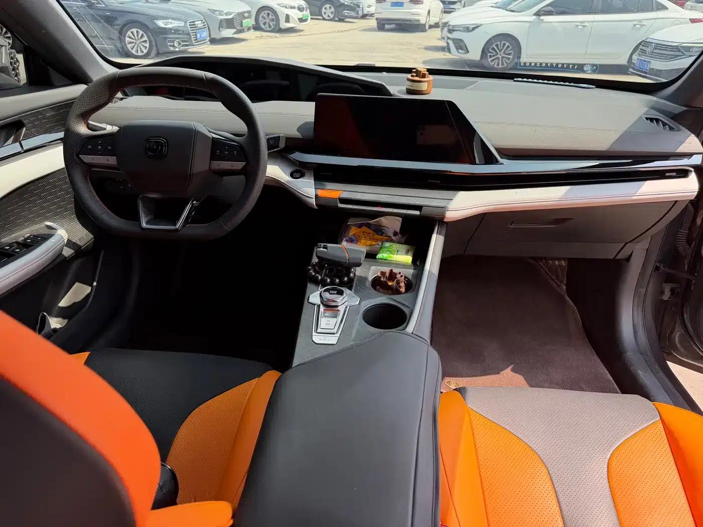 Changan UNI-V Smart Electric iDD 2024 Model Blue Whale Smart Electric iDD 136km Smart Cool Edition — миниатюра 5