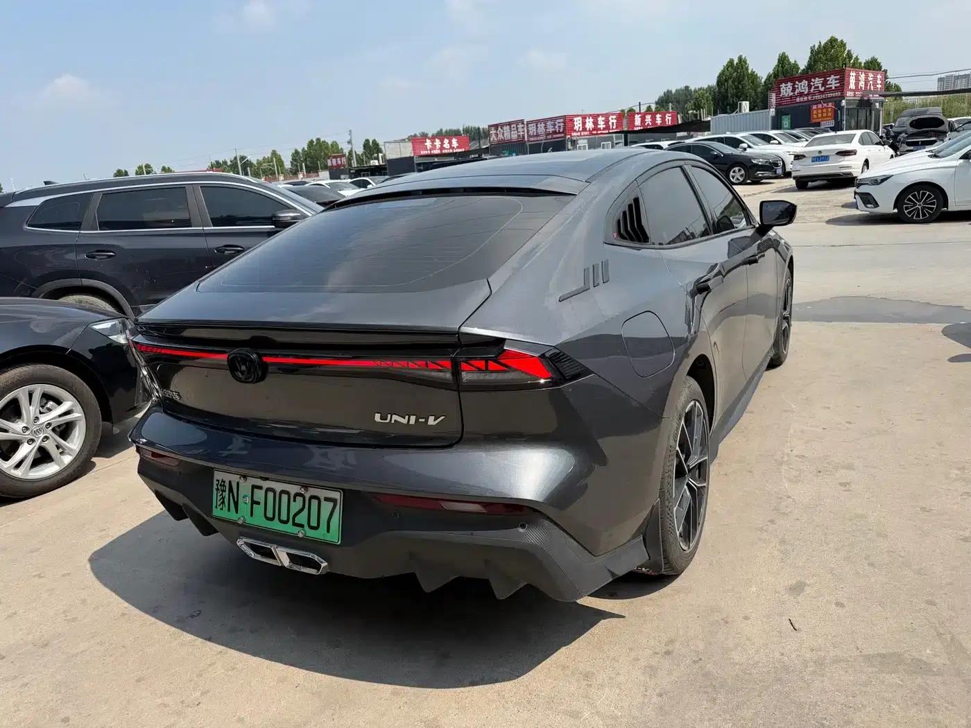 Changan UNI-V Smart Electric iDD 2024 Model Blue Whale Smart Electric iDD 136km Smart Cool Edition — миниатюра 9